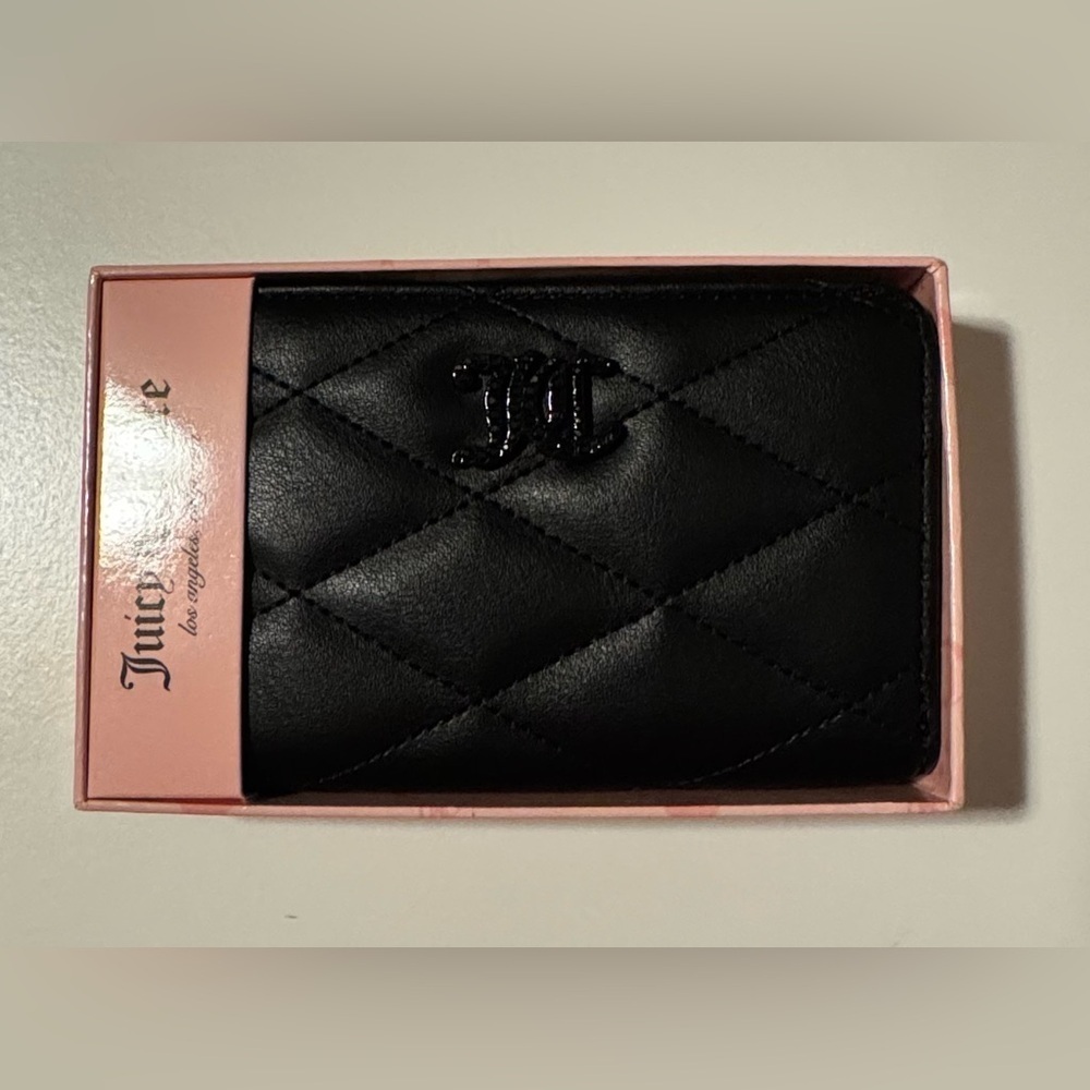 Juicy Couture Multi-Compartment Bifold
Wallet in Quilted Liquorice